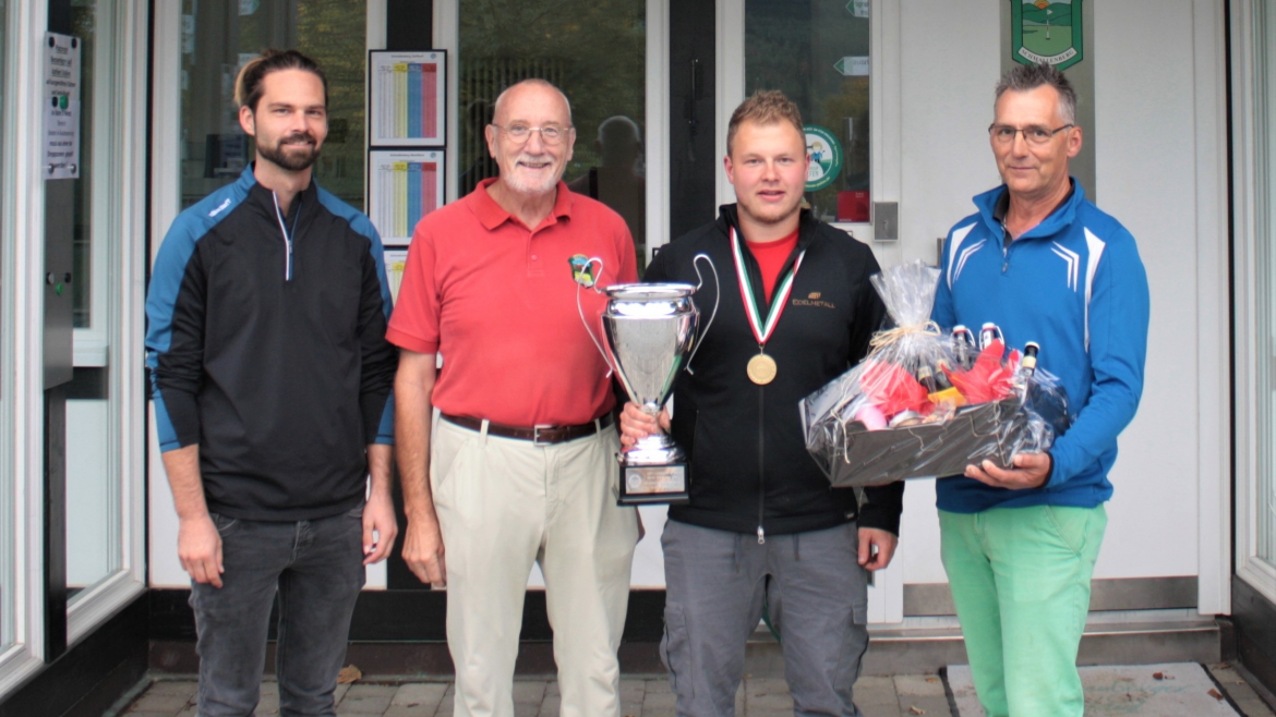 Michael Berg gewinnt die offenen NRW-Meisterschaften als Underdog
